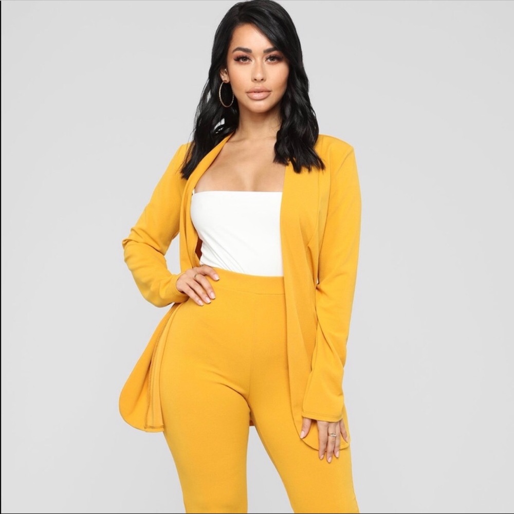 🆕 PAYING IT FORWARD BLAZER SET SIZE: LARGE